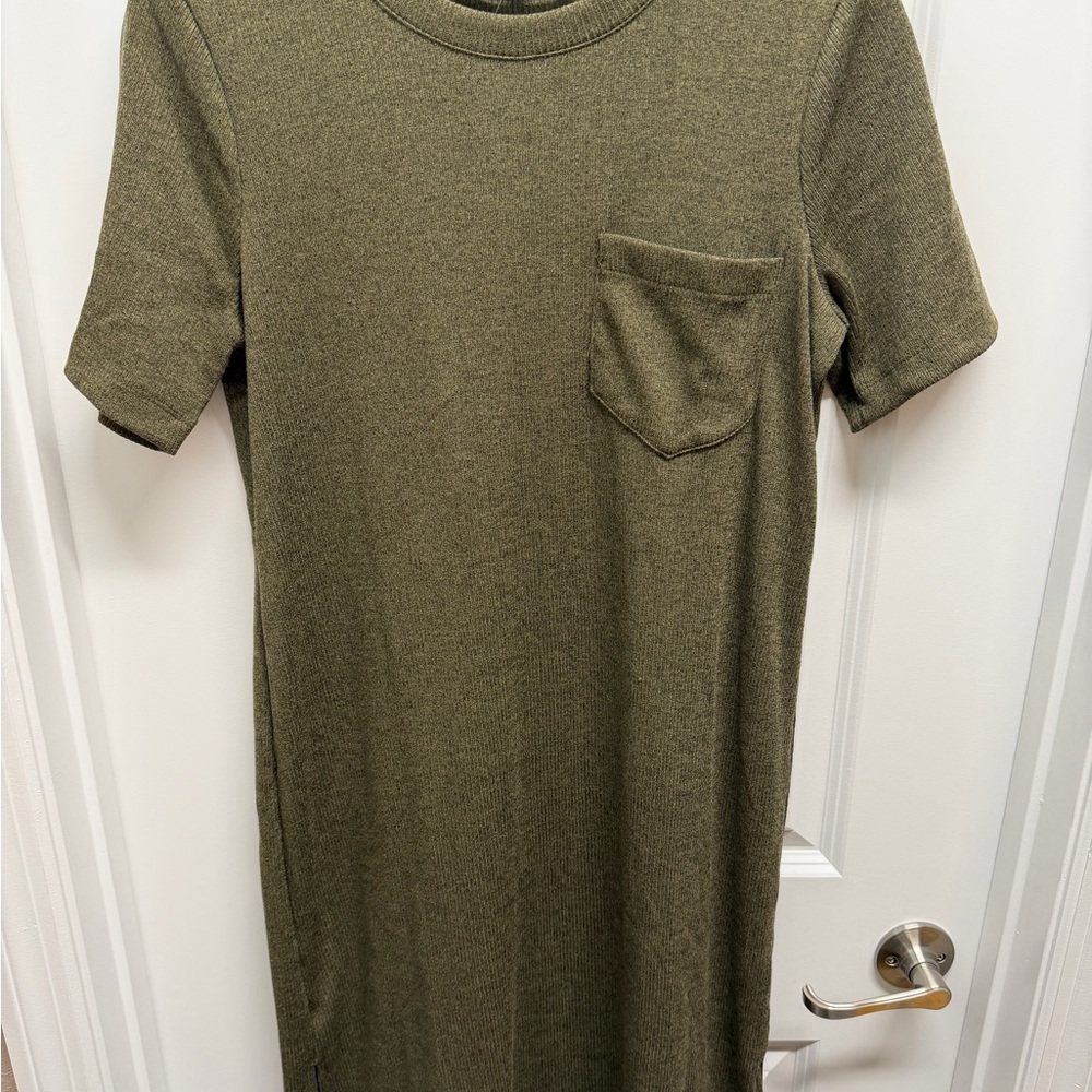 BRAND NEW Women’s Olive Green Knit Pocket T-Shirt Dress